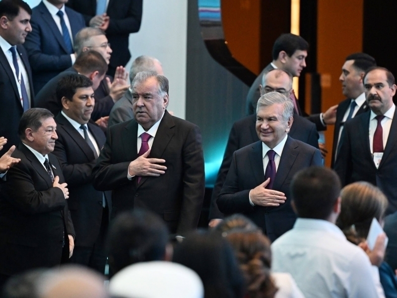 Mirziyoyev and Rahmon attend concert in Tashkent