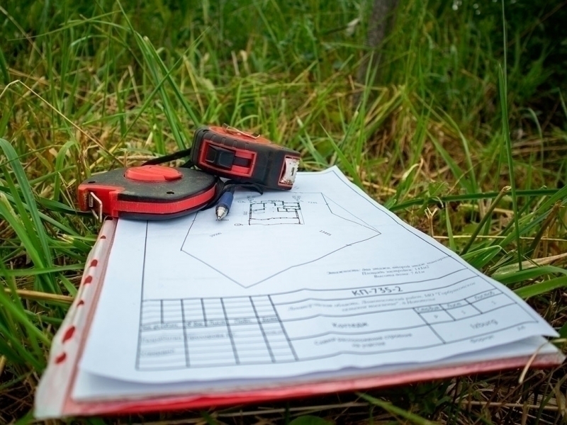 Ўзбошимчалик билан эгалланган ер участкаларини расмийлаштириш учун қанча тўлов қилиш керак?