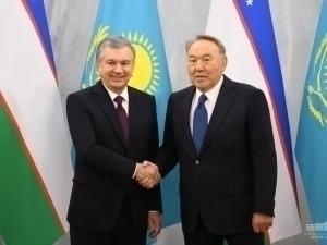 Mirziyoyev congratulates Nazarbayev on his birthday