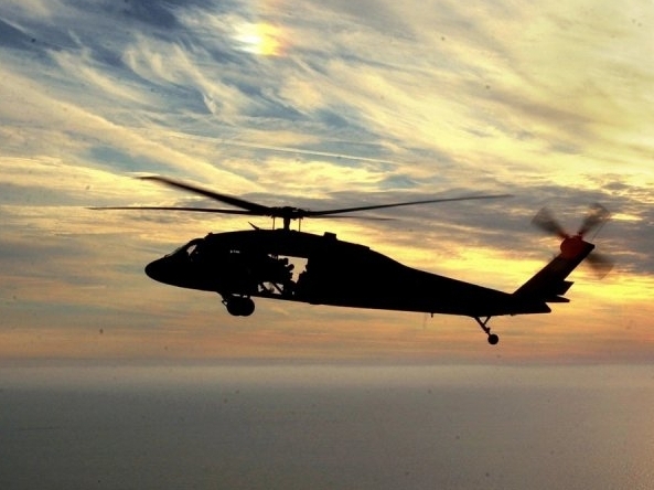 Liviyada vertolyot quladi. Qurbonlar bor (video)