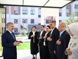 Shavkat Mirziyoyev Qo‘qondagi “Yangi O‘zbekiston” massiviga bordi
