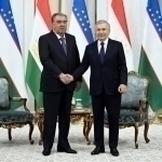 Mirziyoyev congratulates the people of Tajikistan