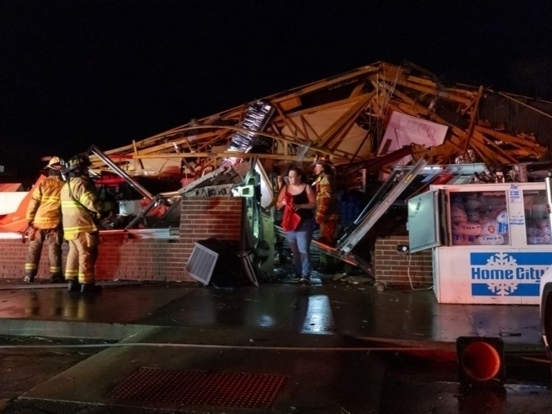 AQSHga bo‘ron va tornado yopirildi. Qurbonlar bor (video)