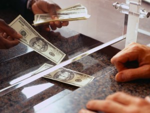 Yangi hafta dollar kursi tushishi bilan boshlanadi