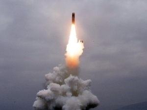 Шимолий Корея Япон денгизи томон учта баллистик ракета учирди