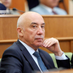 Ҳукумат Шодмоновнинг Сенатга бормагани бўйича ўрганиш ўтказиб, чора кўрди