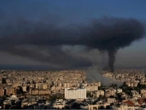 Эрон АҚШнинг Баҳрайндаги авибазасини вайрон қилди