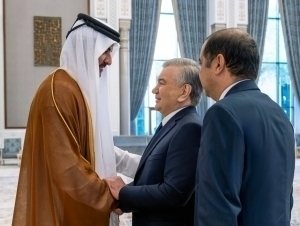 Prezident Qatar amiri bilan uchrashib, unga hamdardlik bildirdi