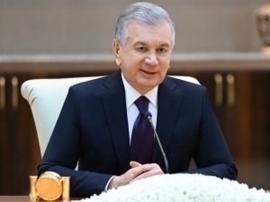 Mirziyoyev congratulates the employees of gold and uranium enterprises