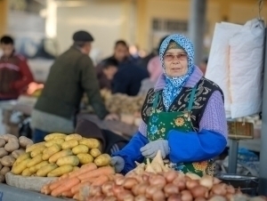 Dunyoda oziq-ovqat narxi pasaydi, ammo o‘tgan yilgidan yuqoriligicha qolmoqda
