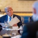 Tramp Eronga qarshi uzoq muddatli blokadaga tayyorgarlik ko‘rishni topshirdi