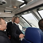 Putin Qrim ko‘prigining temir yo‘l qismini ochib berdi