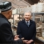 Андижонда 400 минг аҳолини камбағалликдан олиб чиқиш керак – Мирзиёев