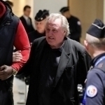 Суд 76 ёшли Депардьени жинсий зўравонликда айбдор деб топди