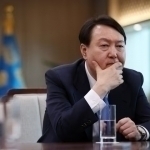 840 минг кореялик Президент импичментини қўллаб-қувватламоқда 