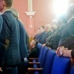 Rossiyada madhiya ijrosi vaqtida o‘rnidan turmagan deputat chaqiruv qog‘ozi oldi