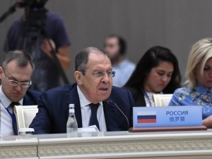 Lavrov calls on the SCO member states to turn away from the dollar