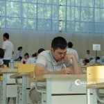 Umid, ikkilanish va hayajon. Imtihonning ilk kunidan fotoreportaj