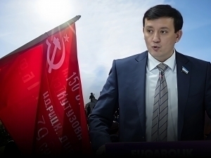 Ўзбекистонда СССР байроғи кўтарилишини қабул қилиб бўлмайди – Бобур Бекмуродов 