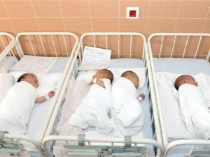 In which region are the most babies born in Uzbekistan?