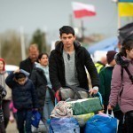 Polsha ukrainalik qochqinlardan nafaqa pulini qaytarishni talab qilmoqda 