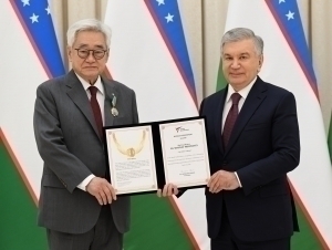 Shavkat Mirziyoyevga Shon-sharaf ordeni berildi