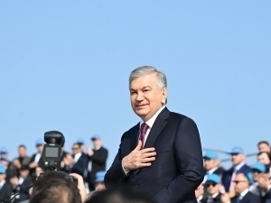Shavkat Mirziyoyev Quruvchilar kuni bilan O‘zbekiston quruvchilarini tabrikladi