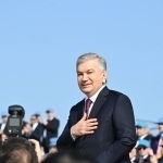 Shavkat Mirziyoyev Quruvchilar kuni bilan O‘zbekiston quruvchilarini tabrikladi