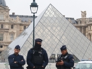 Luvrdagi o‘g‘rilik bo‘yicha yana bir gumonlanuvchi qo‘lga olindi 