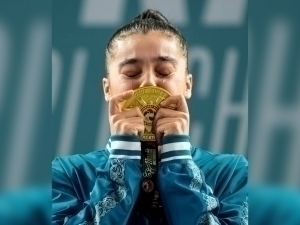 Ўзбекистон тарихида илк бор аёл каратечи жаҳон чемпиони бўлди (видео)