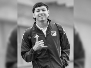 Колумбияда футболчи ўйин пайтида ҳушини йўқотиб вафот этди