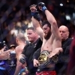 Магомед Анкалаев Перейрадан UFC камарини тортиб олди