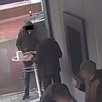 Arizasini qaytarib olish evaziga 5 ming AQSH dollari olgan “zamdirektor” qo‘lga tushdi (video)