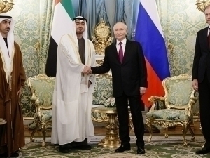 БАА Президенти Кремлга Путинни йўқлаб борди (видео)