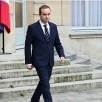 Fransiyaning yangi Bosh vaziri 1 oyga ham bormadi