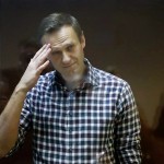 Суд Навальнийни икки жиноятда айбдор деб топди