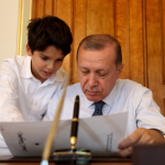 Erdo‘g‘anning oilasiga tahdid: Turkiyada ijtimoiy tarmoqlar yopiladi 