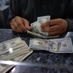 Dollar kursi yana pasaydi