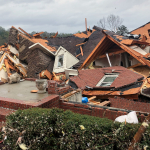 AQSHda yuz bergan tornado oqibatida besh kishi halok bo‘ldi (video)