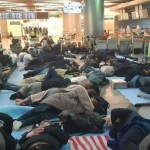 Hukumat “Vnukovo” aeroportida qolib kegan o‘zbekistonliklarni ta’minlash uchun mablag‘ ajratdi