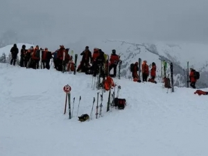 Австрияда қор кўчкиси оқибатида камида 5 киши ҳалок бўлди