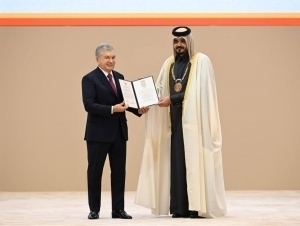 Shavkat Mirziyoyev Osiyo Olimpiya kengashi prezidentini mukofotladi (video)