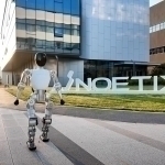 Хитойда iPhone 17 нархига тенг одамсимон робот яратилди (видео)