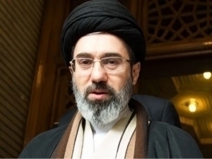 “U endi yo‘q”. Tramp Eronning yangi Oliy rahnamosi o‘lganini taxmin qildi