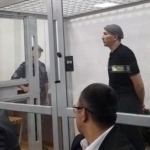 Ayblov xulosasiga qo‘l qo‘ymasang shu yerda chiriysan dedi – “Sanjik” (video)