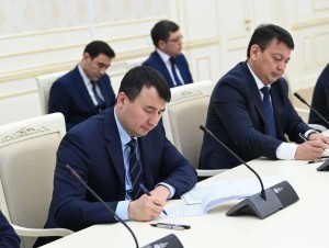 Uzbekistan President gives the Minister of Agriculture and his Deputy a one month respite