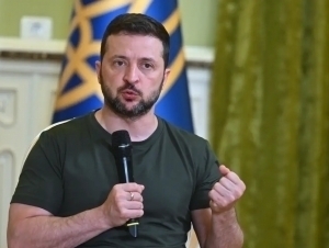 Зеленский Трампдан ёрдамни тезлаштиришни сўради
