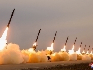 Ким янги ракеталарини синовдан ўтказди