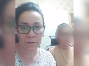 Mulozim erini zo‘ravonlik va pedofiliyada ayblagan ayol o‘g‘irlab ketildi
