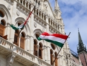 Венгрияда фавқулодда ҳолат режими узайтирилди